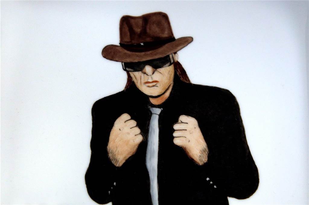 Porzellanmalerei: Von Udo Lindenberg zur Weihnachtsbäckerei Auch er darf nicht fehlen: Udo Lindenberg auf einem Porzellanteller.