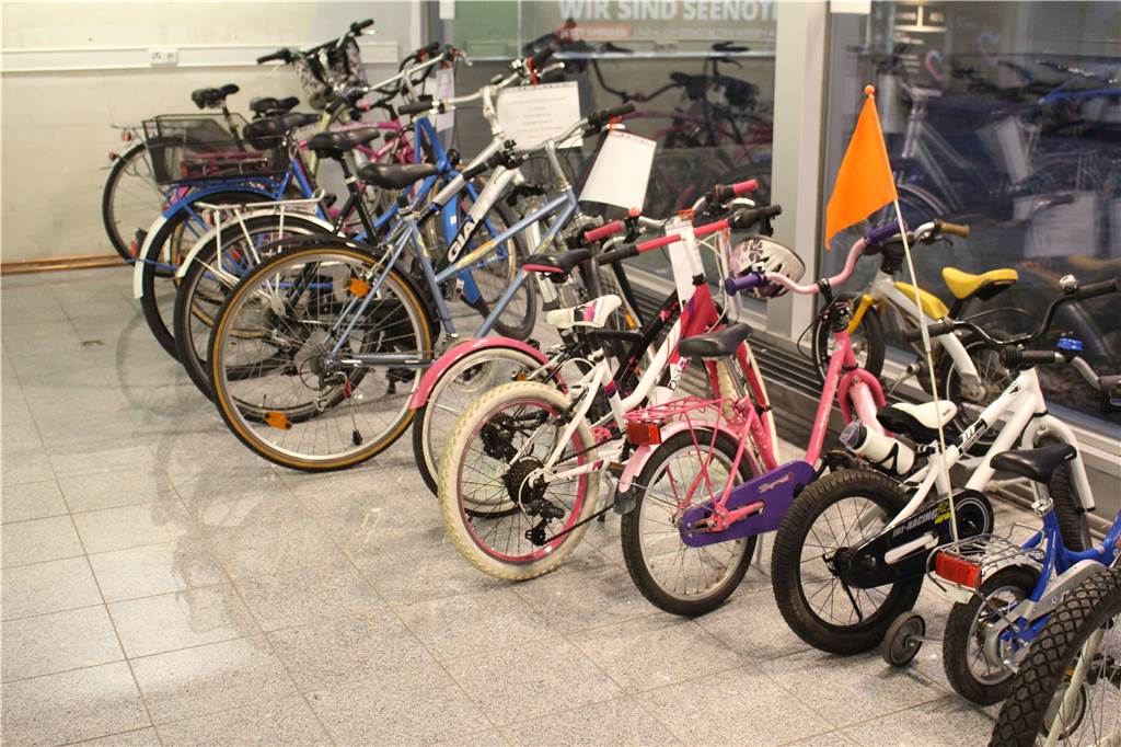 „Dein Fahrrad“: Neues Fahrradgeschäft in Dortmund – aber nur für kurze Zeit Auch Familien werden beim Fahrrad-Kauf in „Dein Fahrrad“ fündig.
