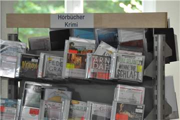 Auch Hörbucher auf CD gibt es bei dem Flohmarkt.