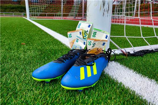 „Haifischbecken“ Amateurfußball: So funktioniert das Konzept der Spielerberatung