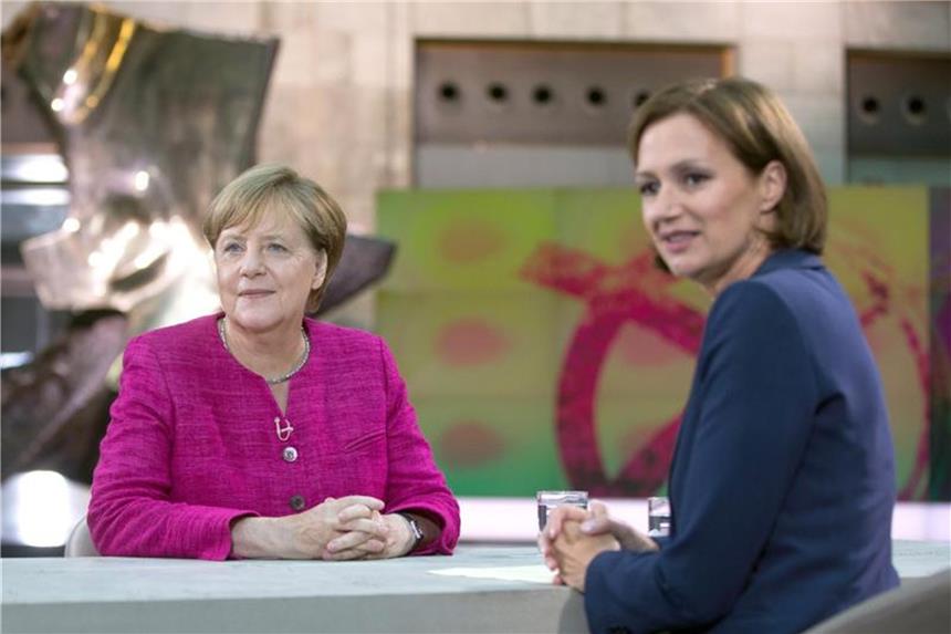 Auch im letzten Jahr hat Bettina Schausten die Kanzlerin interviewt. Foto: Jörg Carstensen