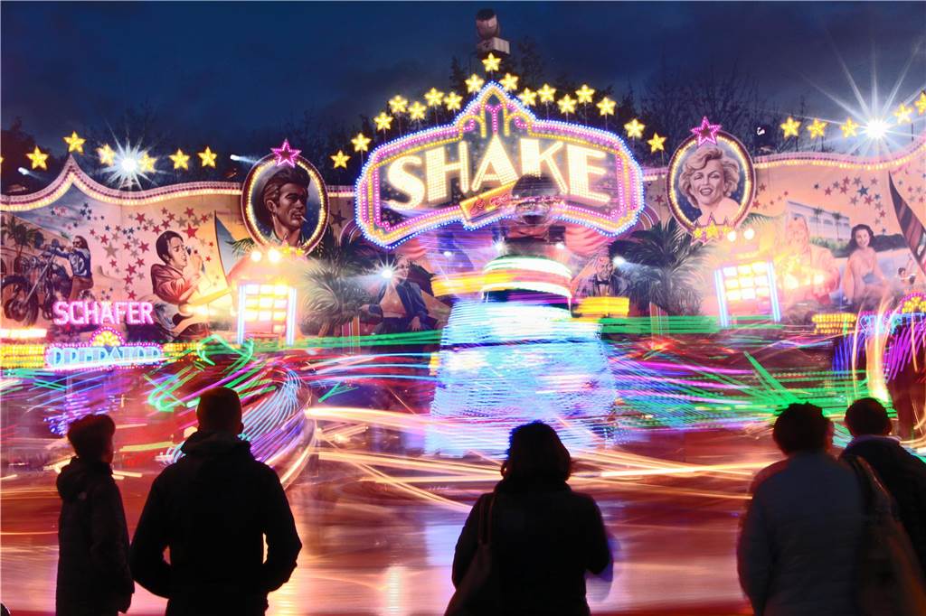 Auch im „Shake“ werden Fahrgäste ordentlich durchgeschüttelt.
