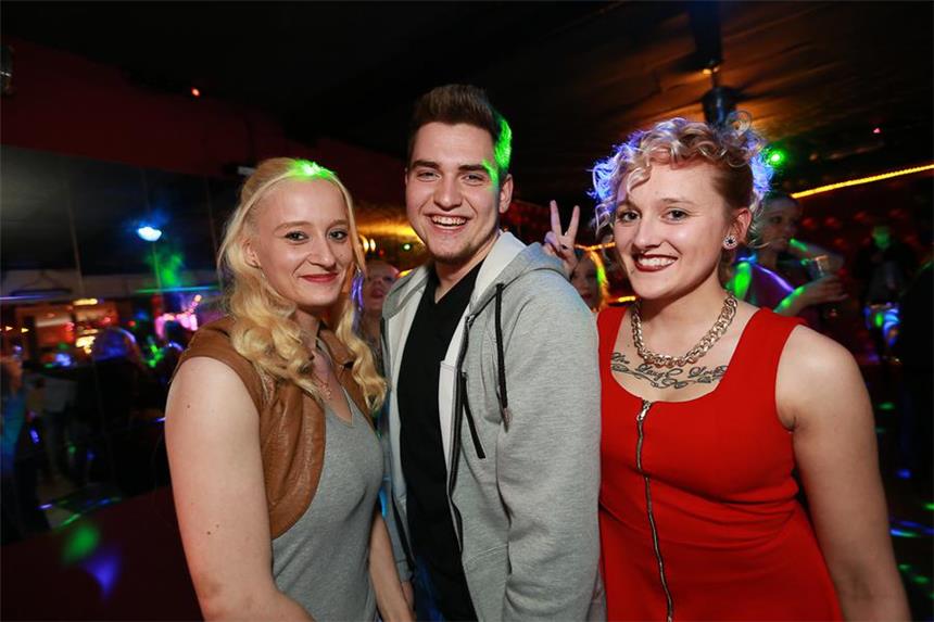 Auch in der Altstadtschänke feierten die Selmer in den Mai. Bis in den Morgen dauerte die Party an.