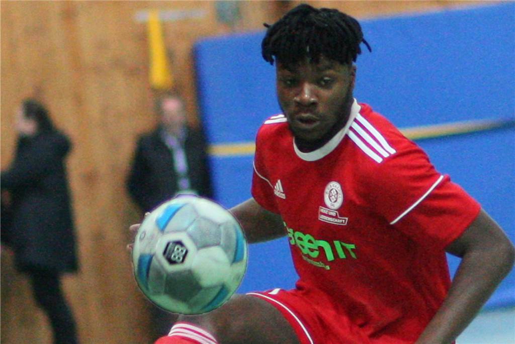 SV Brackel-Talent setzt sich gleich durch - sein Ziel ist aber die Oberliga Auch in der Halle sorgte Malcolm Ferro für Furore.