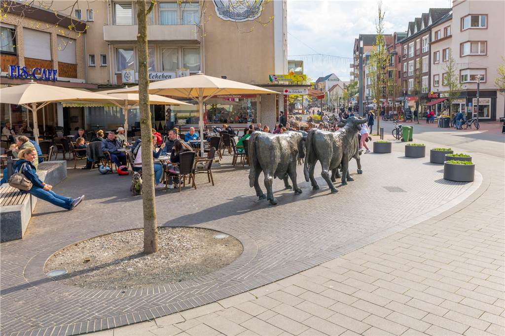 Auch in der Innenstadt waren die Cafés gut gefüllt. 