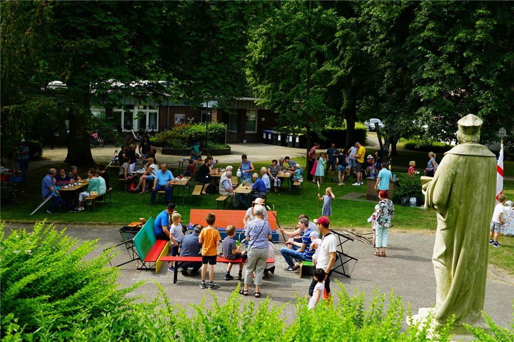 Sommerkirche 2024: Fest im Jugend-Kloster und gemeinsames Mahl Auch in Grafenwald finden in diesem Jahr zahlreiche Veranstaltungen statt.