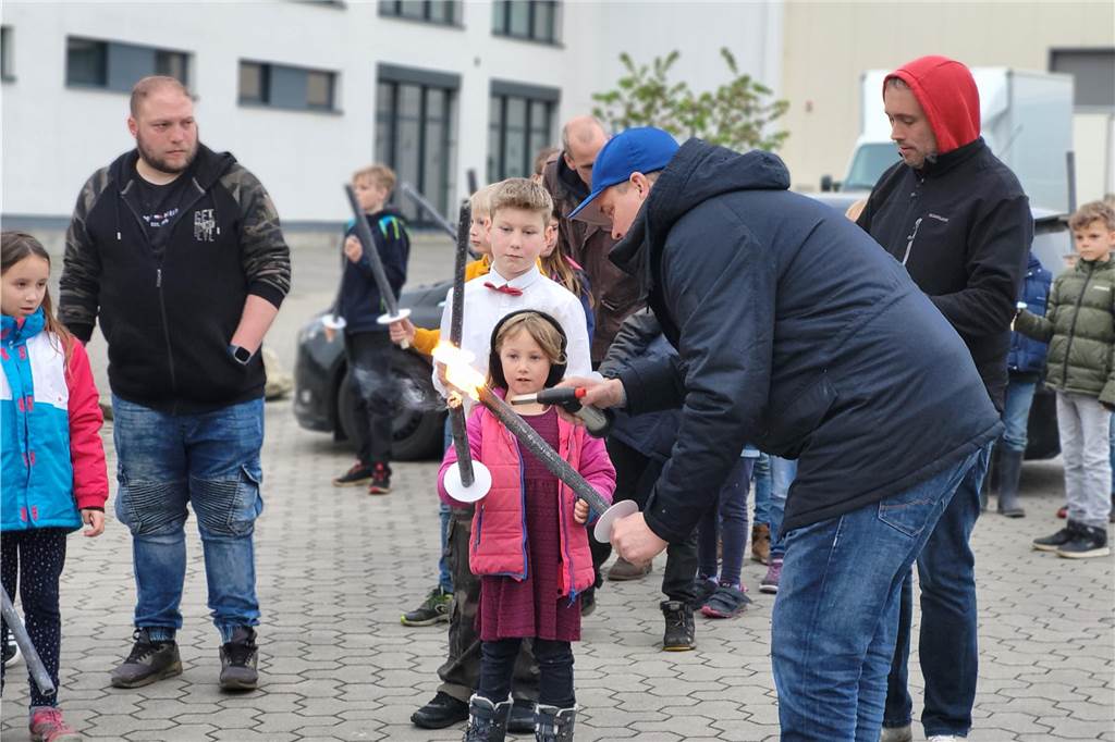 Auch in Herbern fand am Wochenende natürlich ein Osterfeuer statt. Der MSC Herbern hatte auf den Bauhof geladen - viele waren der Einladung gefolgt.