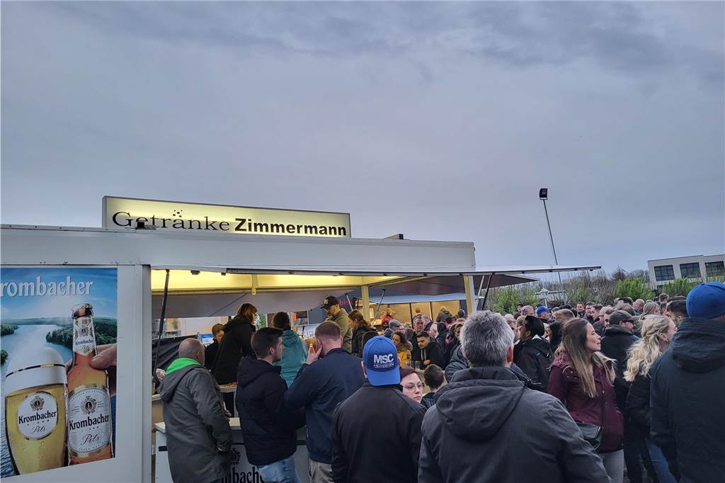 Auch in Herbern fand am Wochenende natürlich ein Osterfeuer statt. Der MSC Herbern hatte auf den Bauhof geladen - viele waren der Einladung gefolgt.