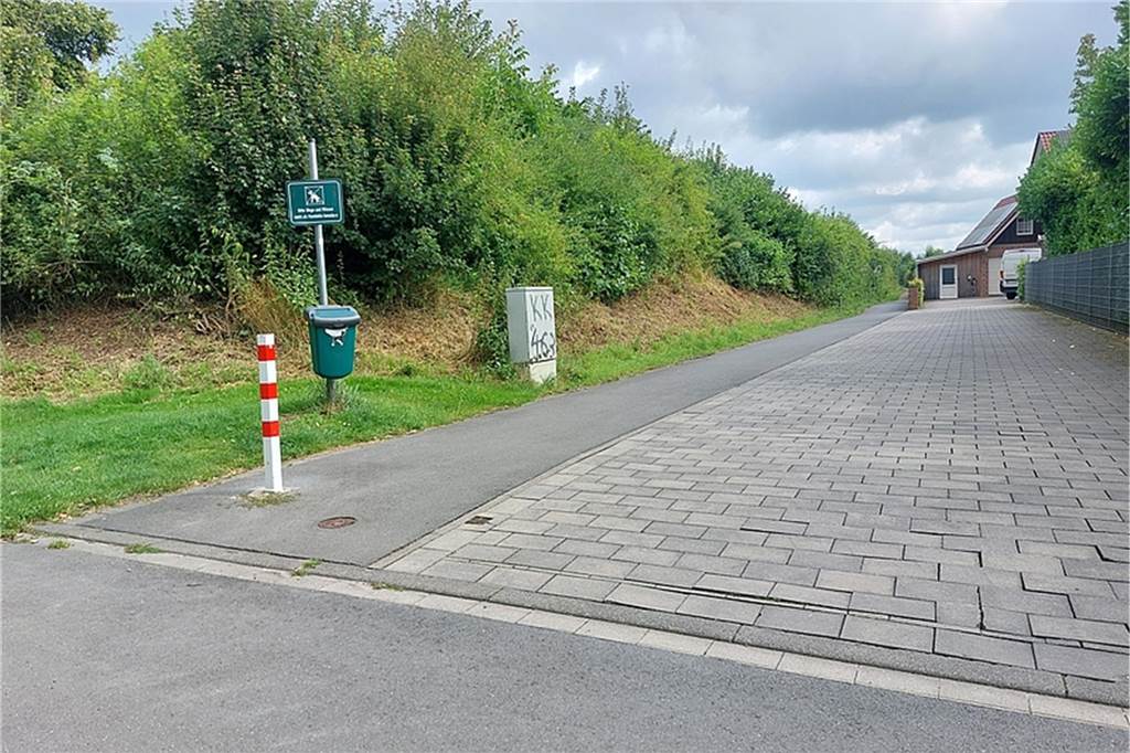Bereits 66 Hindernisse entfernt: Gemeinde Südlohn setzt NRW-Erlass fleißig um Beispiele entfernter Umlaufsperren bzw. Poller: Walbree - Eschke