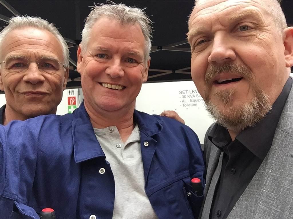 Ehemaliger Steinkohle-Malocher aus Mengede macht als Komparse Karriere Zu sehen ist Klaus Zimmermann auf einem Foto mit den Schauspielern Klaus J. Behrendt und Dietmar Bär.