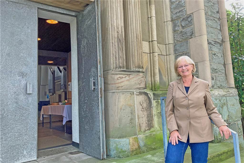 Angela Dicke (65) geht in den Ruhestand – aber: „Pfarrerin bleibt man ja“ Auch künftig möchte Angela Dicke die Kirchenpforte aufschließen, um zum Beispiel zu Kirchenführungen einzuladen.
