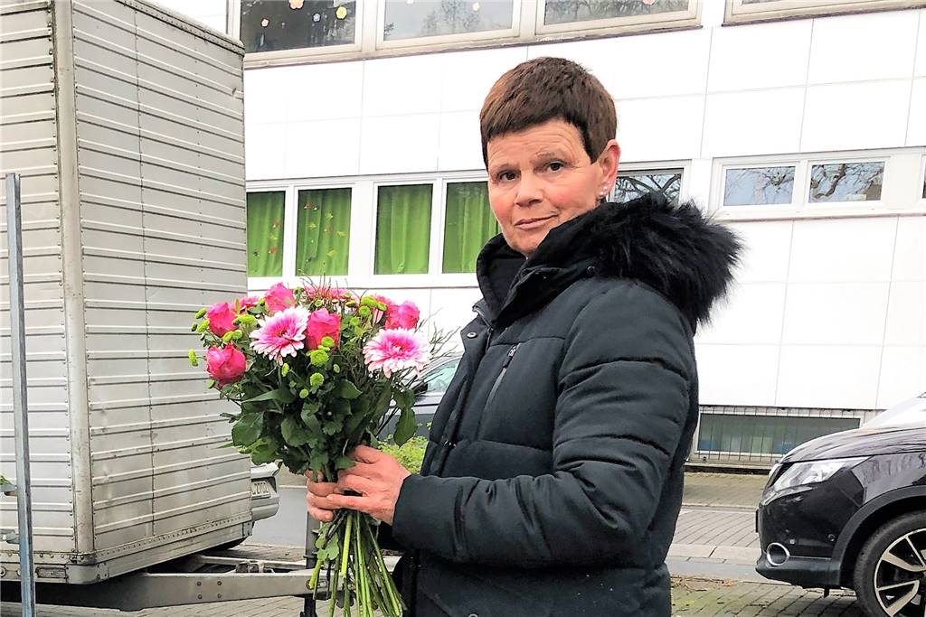 Empörung über City-Toilette: „Die stinkt wie ein Plumpsklo“ Auch Kunden beschwerten sich bei ihr über den Zustand der City-Toilette, sagt Blumenverkäuferin Kerstin Lehrke von Blumen Vossen.