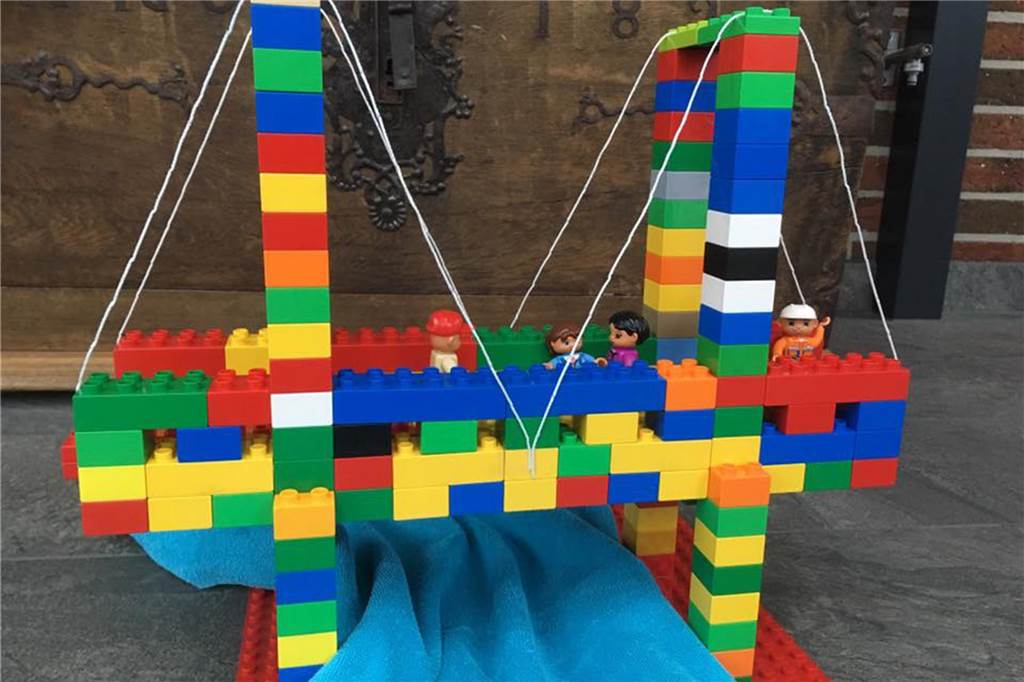 Auch Modelle wurden von der Blauen Brücke schon gebastelt.