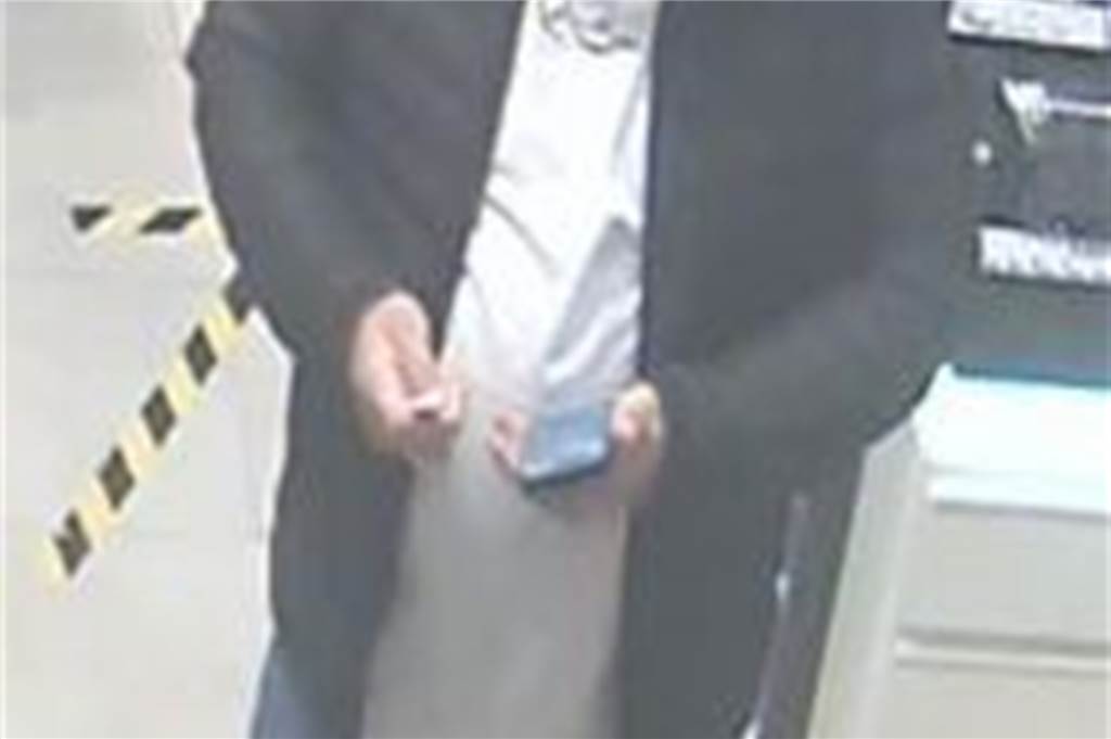 Drogerie-Filiale Müller in Lünen erwischt täglich mehrere Ladendiebe Auch Müller hat Überwachungskameras im Einsatz. Doch die dienen eher dazu, den Diebstahl zu beweisen als Täter auf frischer Tat zu ertappen.