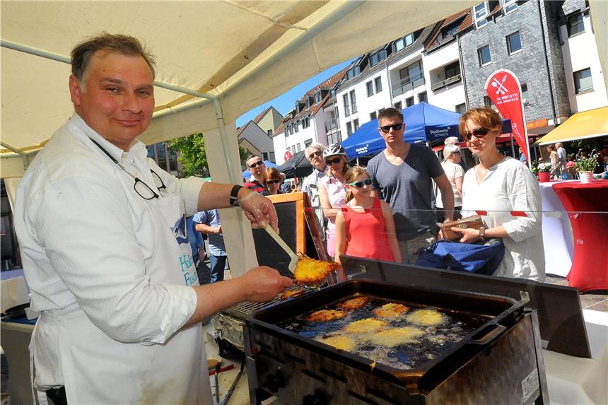 Bilanz: So bewerten die Besucher Kirmes und das Gastrofestival Auch Reibekuchen gab es bei Schwerte kulinarisch. Am Nachmittag hieß es allerdings: ausverkauft!