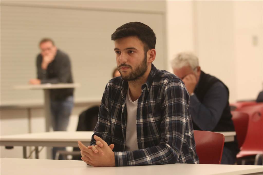 Bewusstlos geprügelt - Zeugenaussagen zur Massenschlägerei in Vinnum vor dem Sportgericht Auch Schiedsrichter Hasan-Can Öztürk machte eine Aussage.