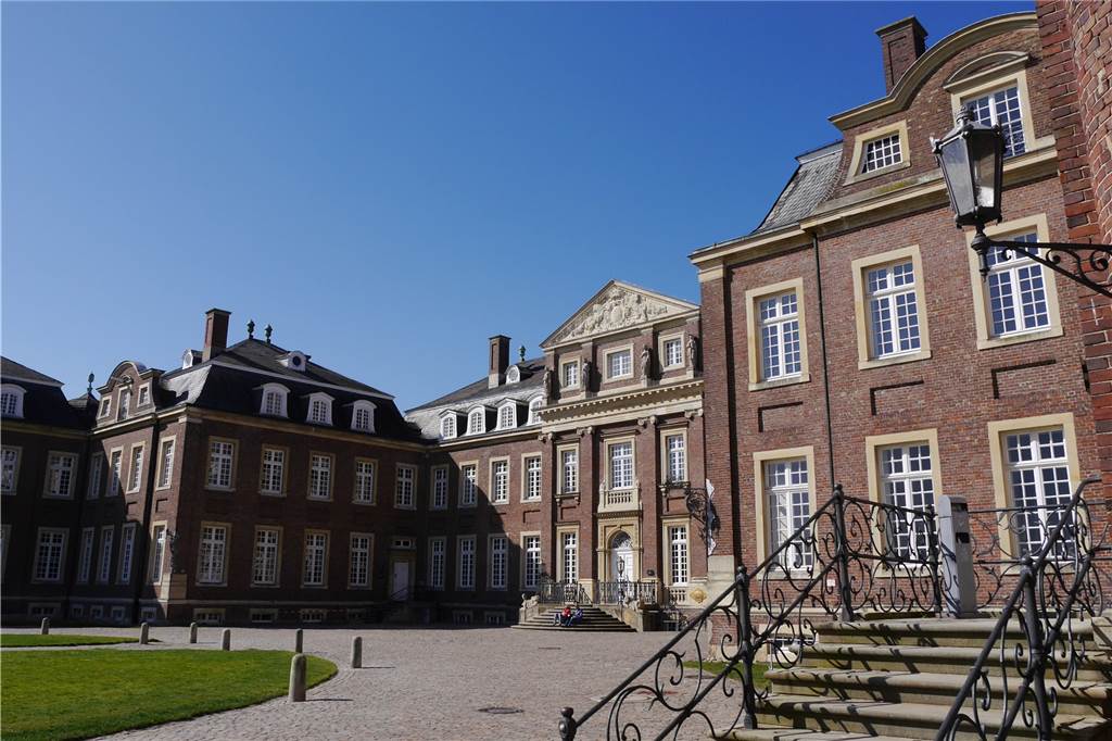 Auch Schloss Nordkirchen präsentiert sich an diesem Tag.