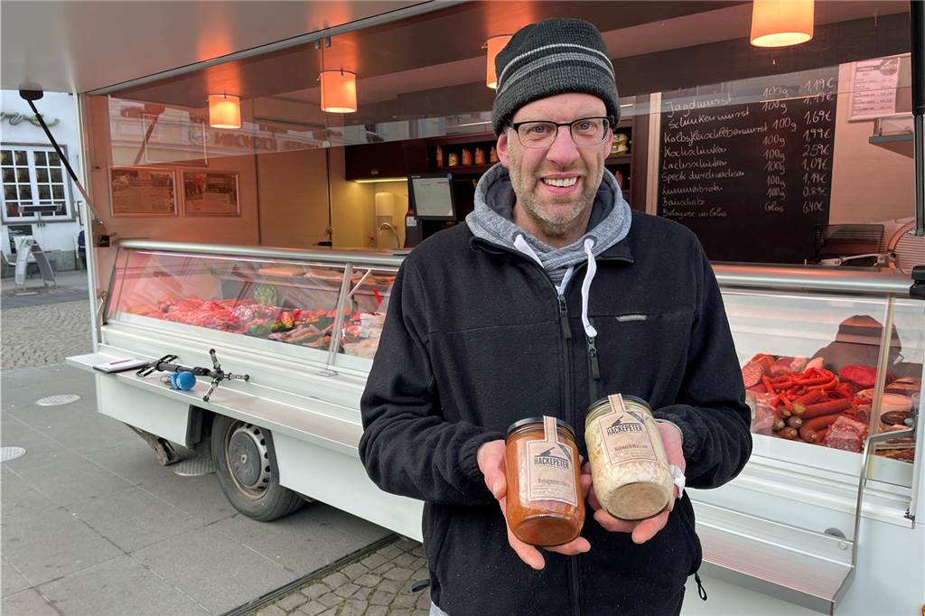 Mit Video: Neuer Markt-Stand in Werne verspricht „Fleisch der kurzen Wege“ Auch selbstgemachte Suppen, Soßen, Eintöpfe gehören zum Sortiment.