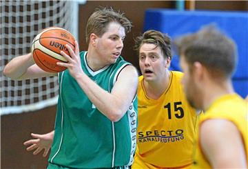 Auch Stefan Jantoss (l.) als bester Scorer der Lüner Reserve konnte die Niederlage nicht verhindern.