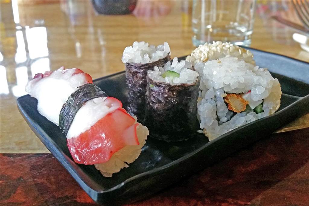 Auch Sushi gibt es im Asia-Restaurant Tang.