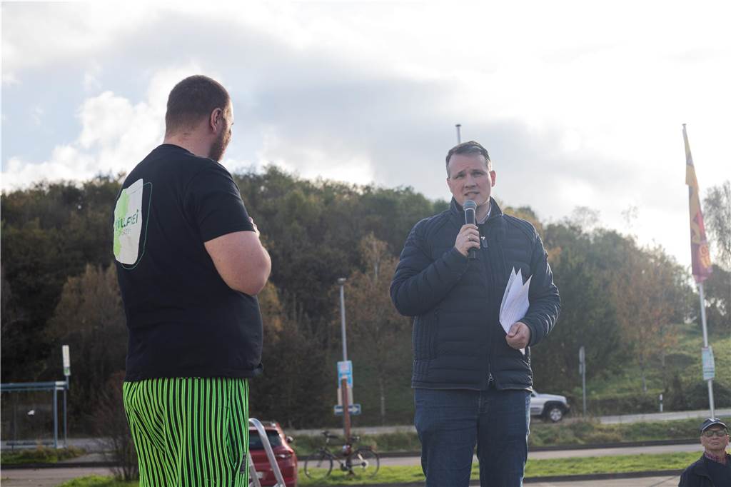 Demo gegen Deponie-Pläne: Stockhoff sieht gute Chancen für Klage Auch Tobias Stockhoff fand auf der Kundgebung treffende Worte zu den Plänen der RAG.