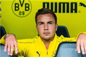 Auch unter Dortmunds neuem Trainer Lucien Favre sitzt Mario Götze weiter auf der Ersatzbank. Foto: Guido Kirchner