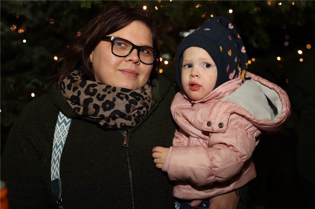 Eine Frau mit Baby.