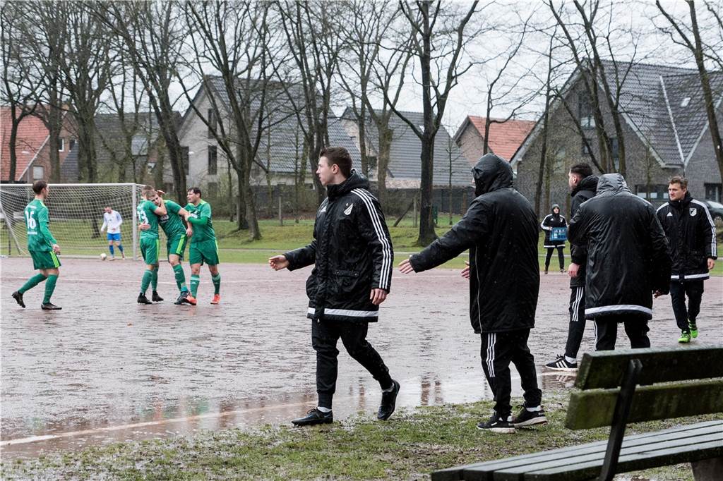Auf Asche gewann der SV Lippramsdorf beim RSV Borken mit 3:0 dank drei Treffern von Henrik Kleinefeld.