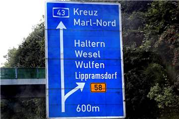 Auf Autobahnschildern fehlt für Haltern der Zusatz „am See“.
