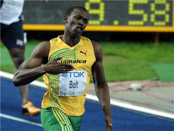 Auf Berlins blauer Tartanbahn lief Usain Bolt im August 2009 seinen noch immer gültigen Weltrekord über 100 Meter. Foto: Christophe Karaba