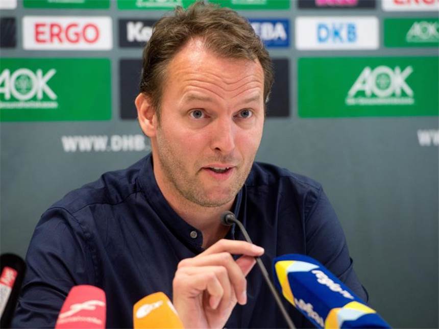 Füchse erwischen schweren Qualigegner im EHF-Pokal Auf Berlins Trainer Dagur Sigurdsson wartet eine schwere Aufgabe. Foto: Sebastian Kahnert