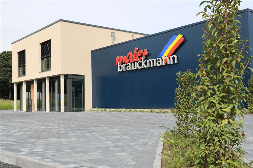 Gewerbegebiet wächst: Maler Brauckmann endlich Im Pinntal angekommen Auf das Gebäude von Maler Brauckmann sollen im Gewerbegebiet noch einige weitere folgen. Das Ganze nimmt Formen an.