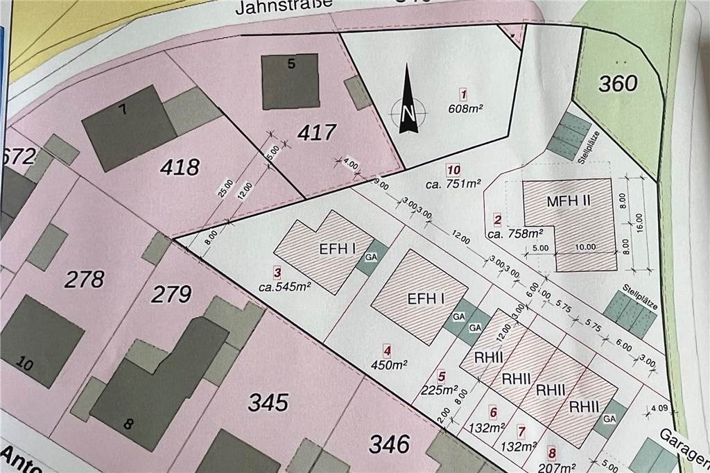 Ralf Mertmann wünscht sich mehr Unterstützung für bauwillige Familien Plan vom neuen Baugebiet zwischen Antoniusweg und Jahnstraße