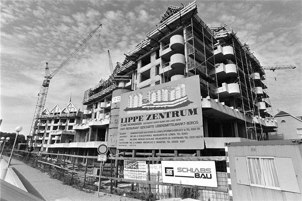 Auf dem Gelände begann Ende der 1970er-Jahre der Bau des Lippezentrums durch die Firmen Kesting und Schlabs aus Brambauer, das Mitte 1980 von den Mietern bezogen werden konnte. 