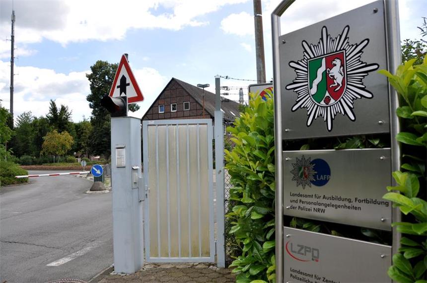 Das sind die neuesten Infos zur Notunterkunft Auf dem Gelände des LAFP in Bork könnten bis zu 1000 Flüchtlinge unterkommen. Und zwar in Großzelten. Entsprechende Überlegungen hat die Bezirksregierung Arnsberg bestätigt.