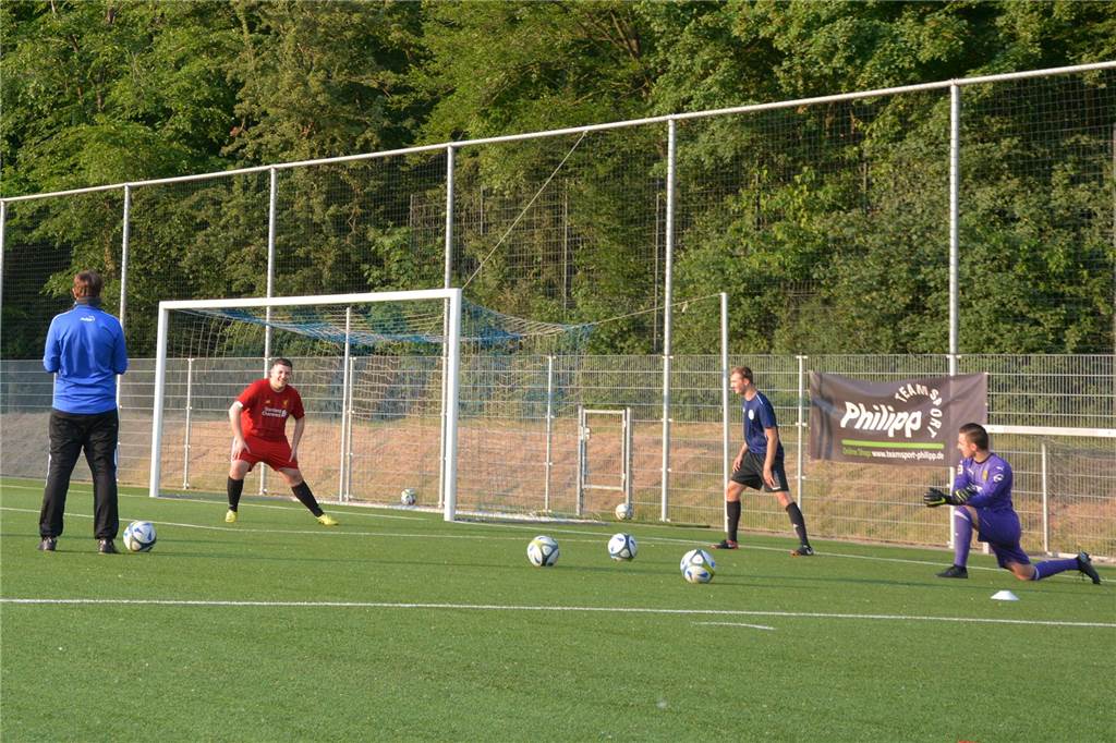 Renovierung des heimischen Platzes: BV Brambauer weicht zum Ligakonkurrenten aus Auf dem Kunstrasen des BV Lünen wird der BV Brambauer während der Umbauphase seine Heimspiele austragen.