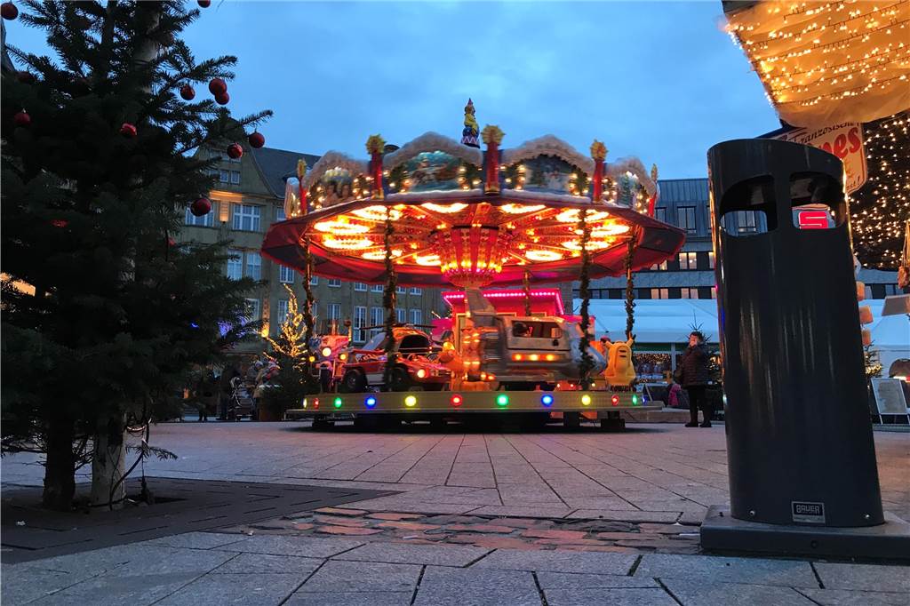 Castroper Weihnachtsdorf am Reiterbrunnen: Hütten, Bühne, Scheune Auf dem Marktplatz rund um den Reiterbrunnen wird auch 2023 ein Adventsdorf aufgebaut.