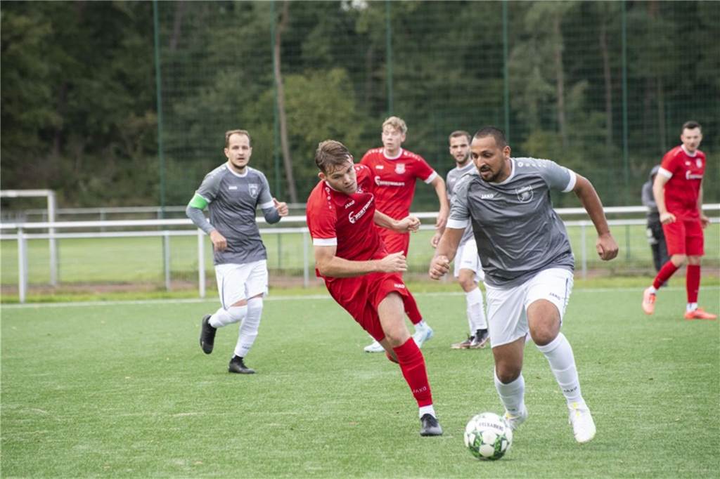 „Die Haftung ist eine Frechheit“: Barkenbergs Vorsitzender schreibt an den Kreis Kujtim Arifaj am Ball
