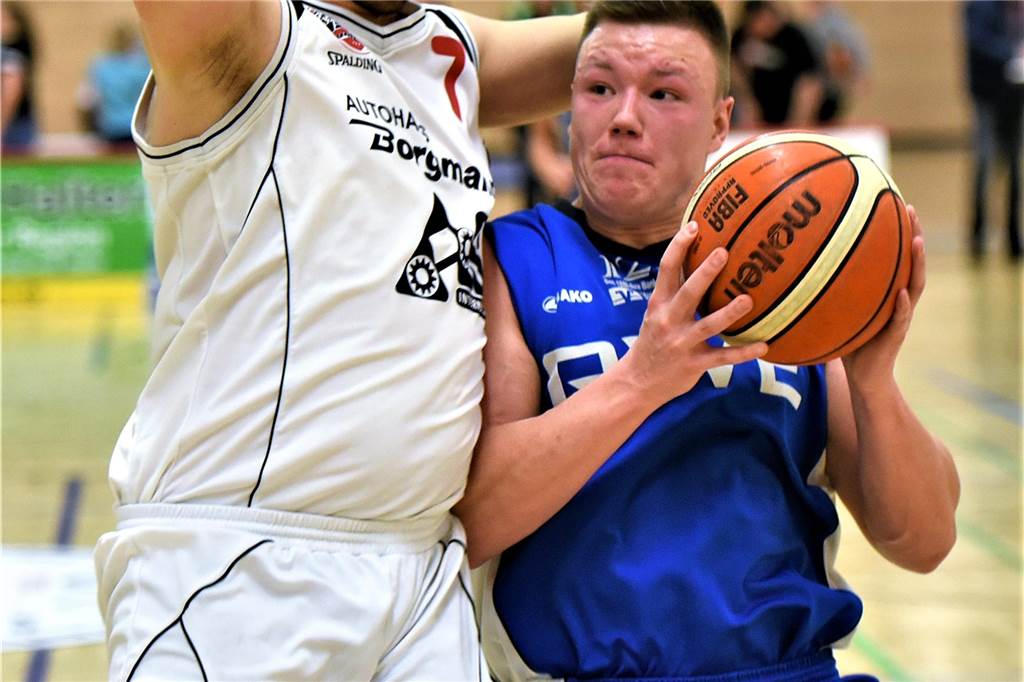 Wieder die Hüfte: Sebastian Voigt muss seine Basketball-Karriere bei den LippeBaskets beenden Auf dem Spielfeld wird man Sebastian Voigt wohl nur noch bei seinem Abschiedsspiel sehen.