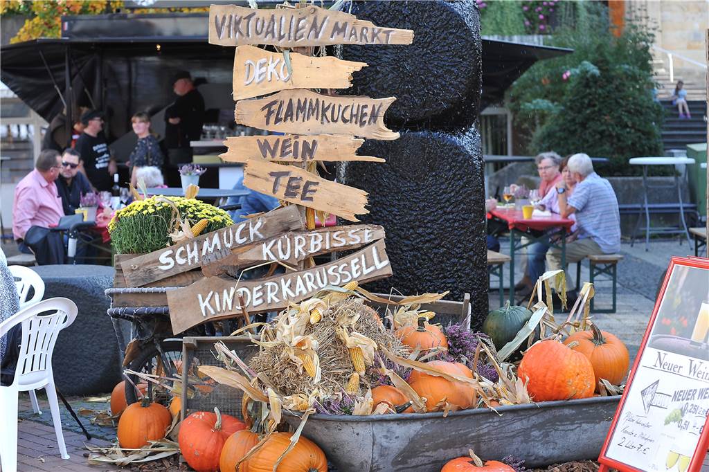 Der Kalender ist schon wieder voll: Das passiert 2019 in Castrop-Rauxel Auf dem Viktualienmarkt finden die Besucher alles rund um das Thema Herbst.