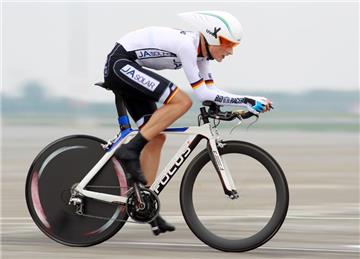 Auf dem Zeitfahrrad ist Jan Tschernoster besonders stark. Für seine herausragenden Leistungen in der Rad-Bundesliga, bei der Oder-Rundfahrt und zahlreichen anderen Rennen verleiht ihm die Stadt Werne bei der Sportlerehrung die Sportplakette.