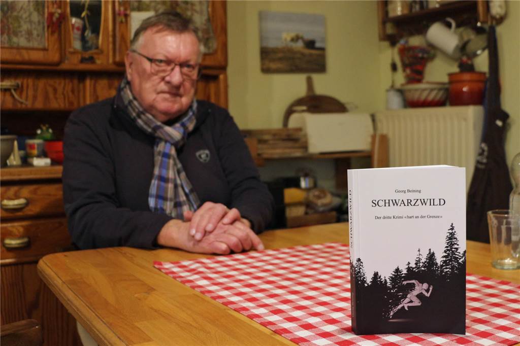 „Kurzstreckler“ beweist langen Atem: Georg Beining veröffentlicht Krimi Auf den 284 Seiten gibt es wieder viele Szenenwechsel in die Region, an die Grenze und darüber. Dort endet auch die Flucht.