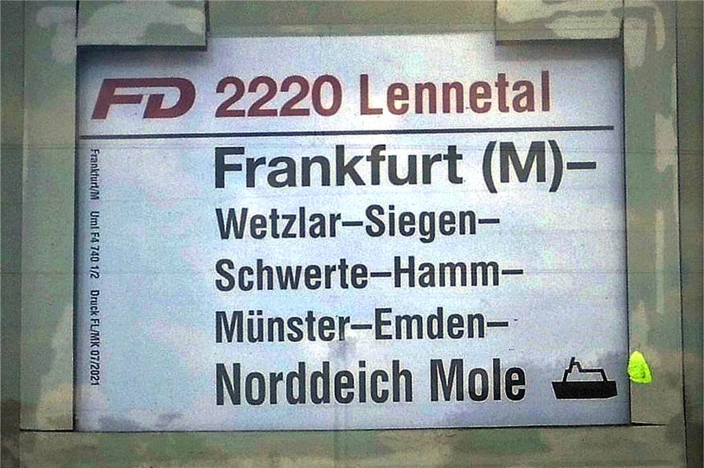 Pannenserie im ersten Intercity: Schwerter erlebte abenteuerliche Reise Auf den Schildern an den Waggons war der Intercity als Fernschnellzug "FD" deklariert, den es mal zu Bundesbahnzeiten gab.