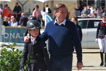 Auf den Sieg von seinem Sohn (l.) war Papa Lutz Gripshöver besonders stolz.