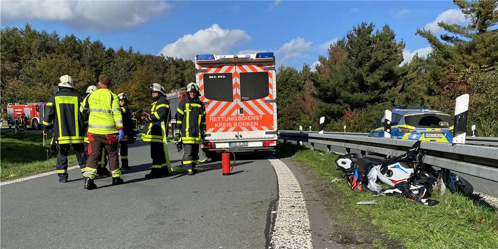Verkehrsunfall: Motorradfahrer auf der A 31 bei Dorsten schwer verletzt Unfall auf A 31.