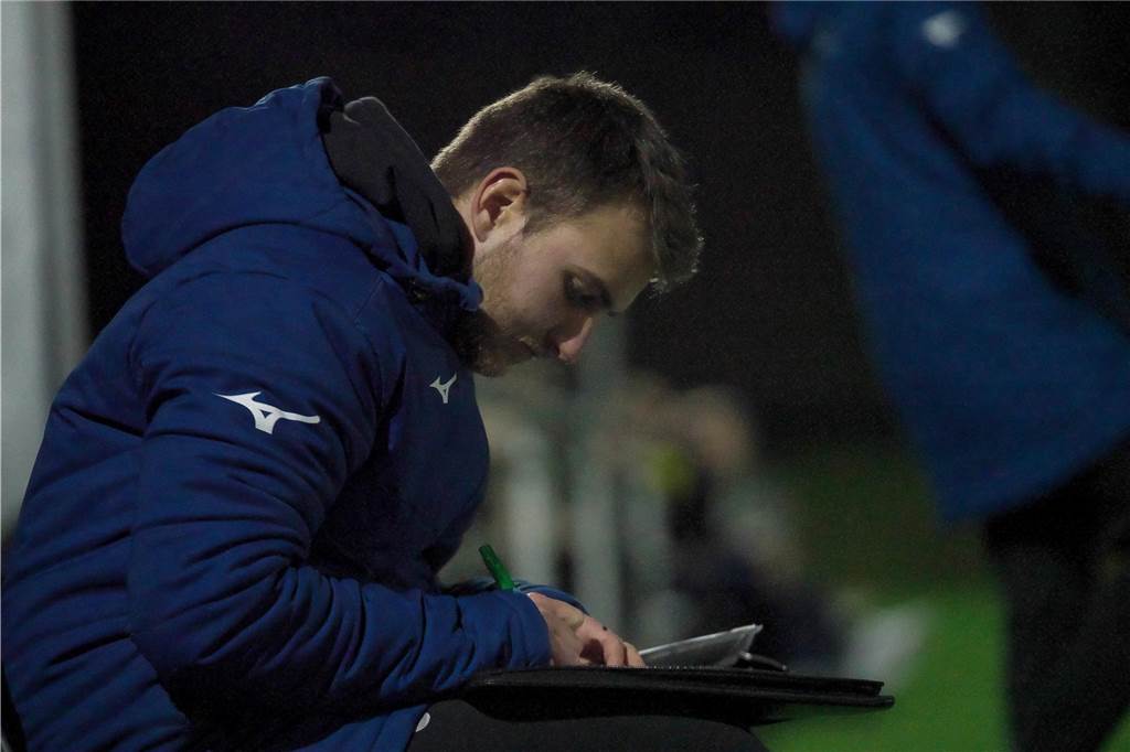 Auf der Anlage von BW Lavesum trafen am Montagabend (13. Februar) die U16 des VfL Bochum und die U16 Auswahl Nord des FLVW aufeinander. Die Bochumer setzten sich am Ende mit 6:4 durch.