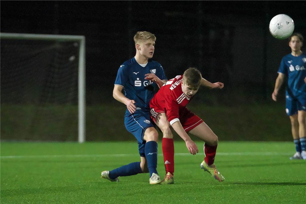 Auf der Anlage von BW Lavesum trafen am Montagabend (13. Februar) die U16 des VfL Bochum und die U16 Auswahl Nord des FLVW aufeinander. Die Bochumer setzten sich am Ende mit 6:4 durch.