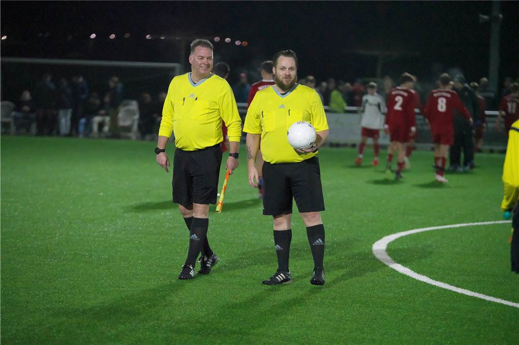 Auf der Anlage von BW Lavesum trafen am Montagabend (13. Februar) die U16 des VfL Bochum und die U16 Auswahl Nord des FLVW aufeinander. Die Bochumer setzten sich am Ende mit 6:4 durch.