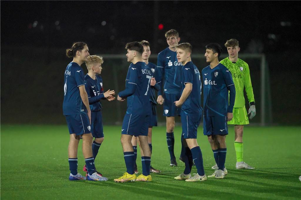 Auf der Anlage von BW Lavesum trafen am Montagabend (13. Februar) die U16 des VfL Bochum und die U16 Auswahl Nord des FLVW aufeinander. Die Bochumer setzten sich am Ende mit 6:4 durch.