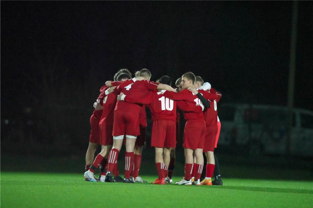 Auf der Anlage von BW Lavesum trafen am Montagabend (13. Februar) die U16 des VfL Bochum und die U16 Auswahl Nord des FLVW aufeinander. Die Bochumer setzten sich am Ende mit 6:4 durch.